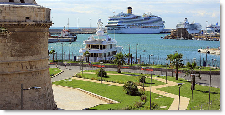 Crucero por el Mediterráneo en el Sovereign_puerto_civitavecchia